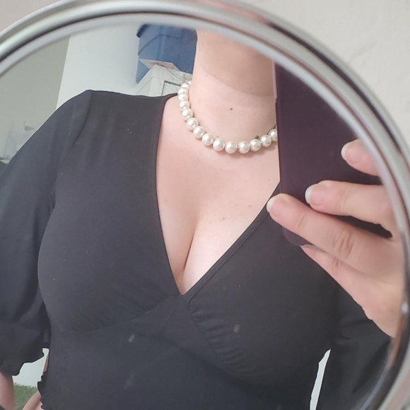 Faux Pearl Necklace - Picture 3 of 3